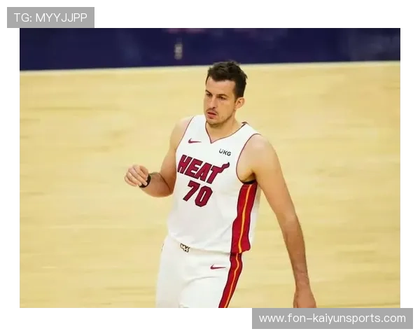 勇士训练备忘：如何在长赛季保持外线跑位的可持续创新